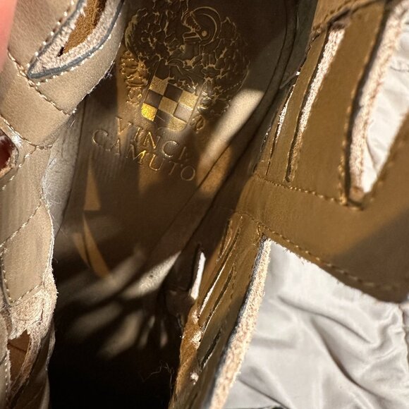 Vince Camuto Peera Tan  suede ankle Bootie Boots 8.5. Zipper Heel. Cut Out Sides - Picture 6 of 9